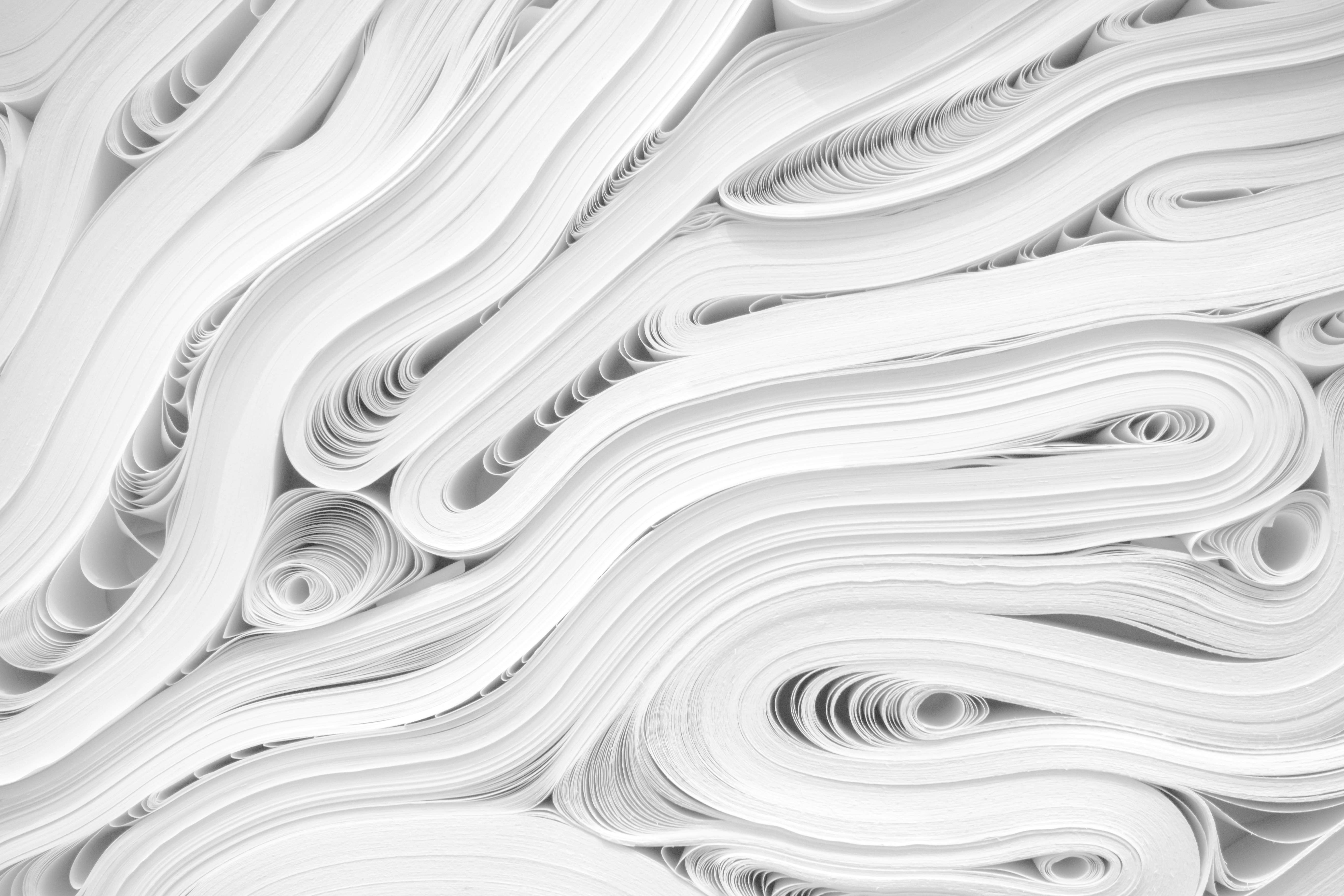 Tumpukan kertas hasil cetak